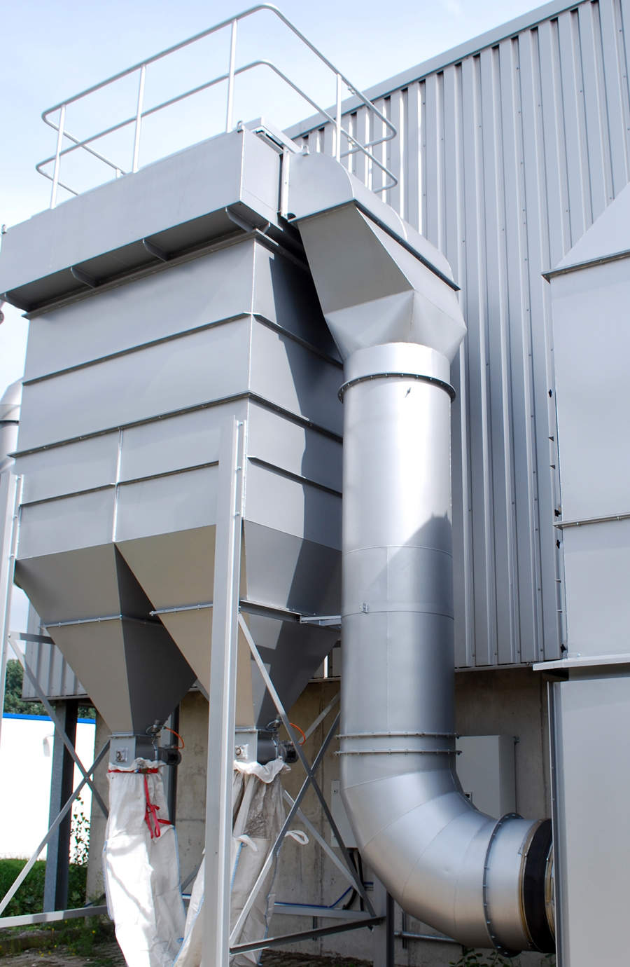 Oil mist filtration from metal processing and polymer production