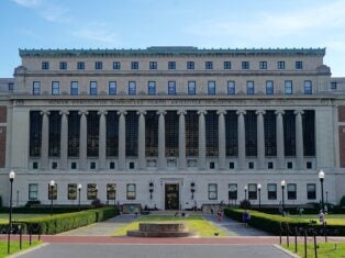 Columbia University to stop fossil fuel investment