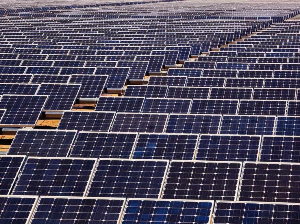 What If Saudi Arabia Sustainably Covered it’s Desert With Solar Panels?