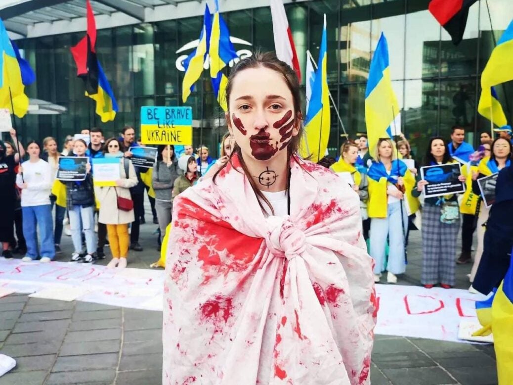 Protestors outside the Paris headquarters of Engie.
