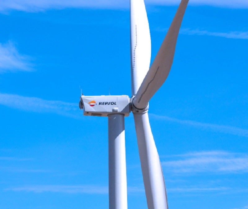 Repsol to divest 25% stake in renewables business for €905m