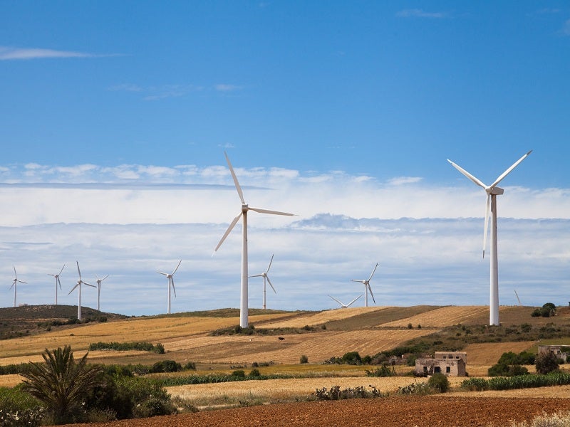 Iberdrola estudia vender sus activos renovables en España