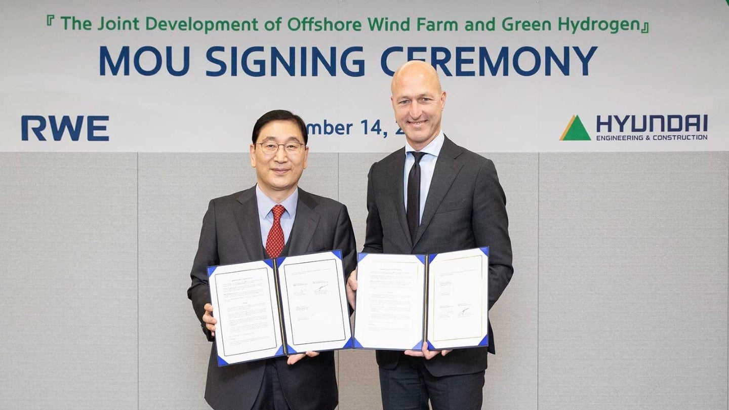 RWE와 현대자동차가 한국에서 재생에너지 파트너십을 체결했습니다.