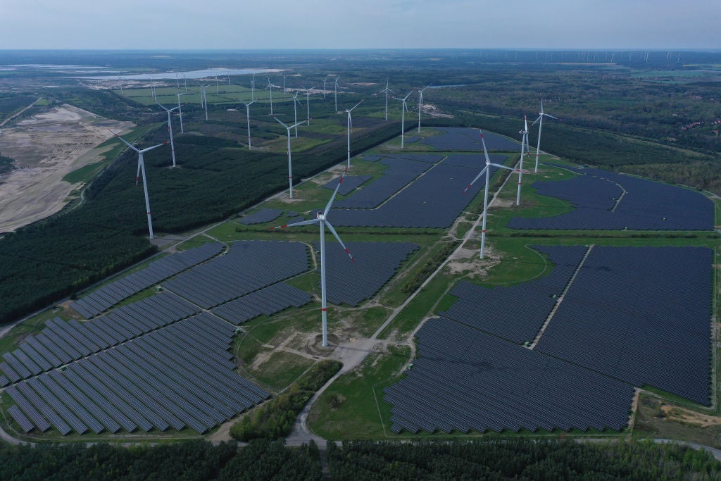 Deutschland verzeichnet im Jahr 2023 einen Rekordzubau an erneuerbaren Energien