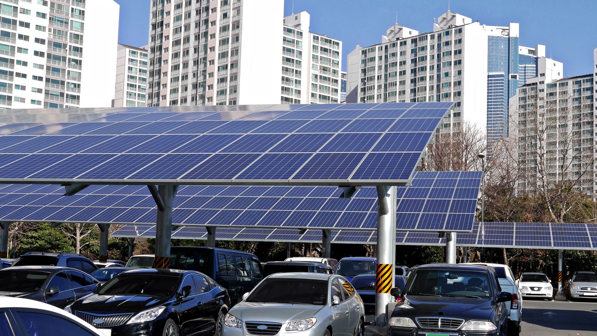 La France prévoit 240 MW d’énergie solaire pour les autoroutes