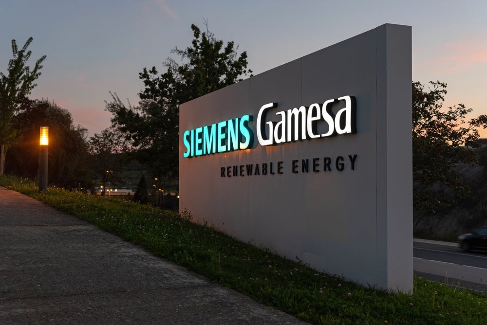 Siemens Gamesa CEO steps down, shares surge 13% 