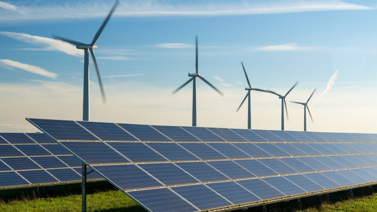 IESO signs 20-year contracts for 14 renewable energy projects