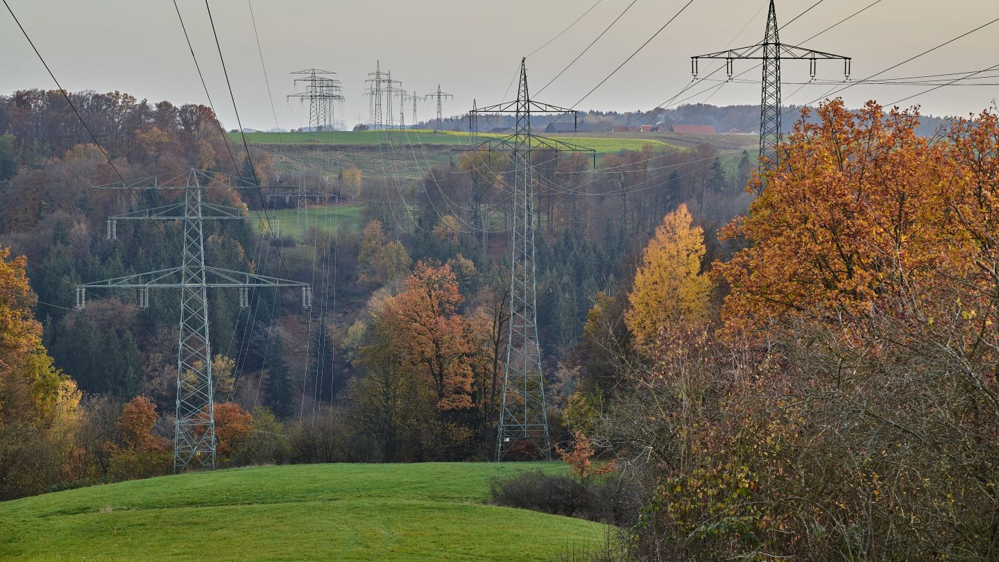 Three Corners Connector_shutterstock_1850351401