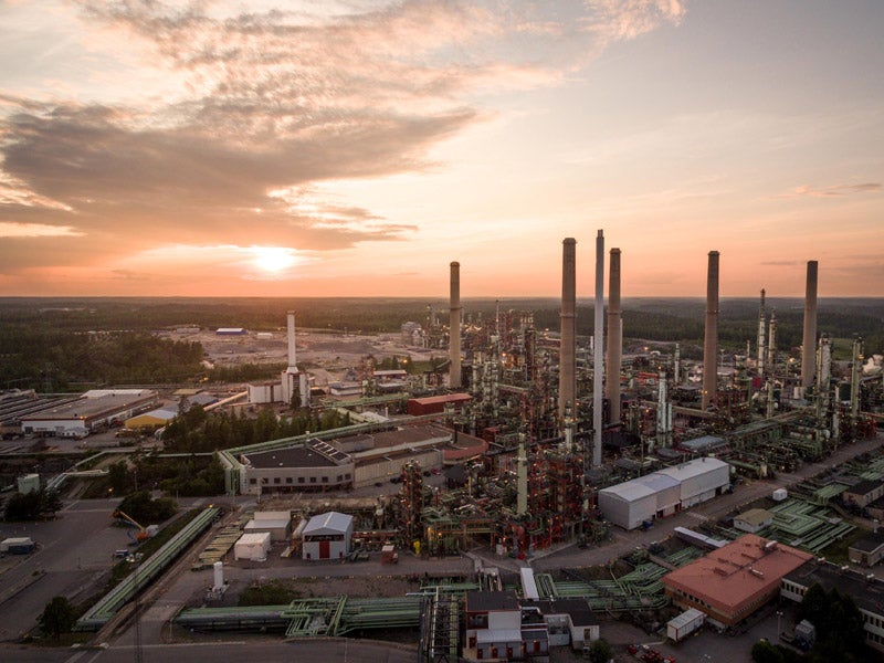 Asphaltene and other different gaseous and liquid fuels produced as byproducts from the adjacent facilities of Neste Oil and Borealis will be used as fuel by the CHP plant.