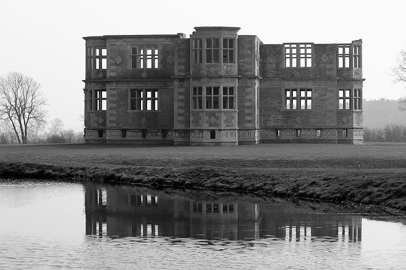 Lyveden New Bield